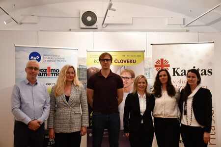 Skupinska slika govornikov