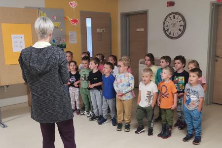 Pevski nastop skupine Ribice