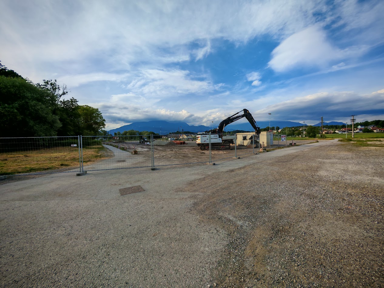 Gradbi&scaron;če &Scaron;portnega parka